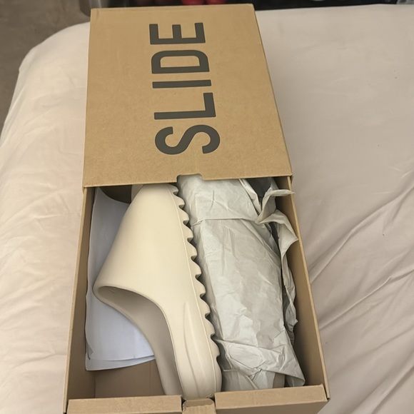 Yeezy slides size 12 - Picture 2 of 2